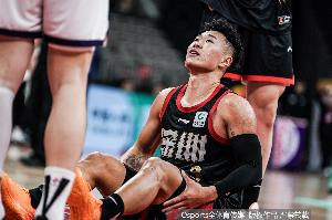 媒體人：要讓賀希寧發揮就得用雙小外 球隊常規賽沒能打磨陣地戰