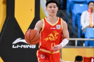 因傷退場！林秉圣9分鐘3中0沒得分 正負(fù)值-11