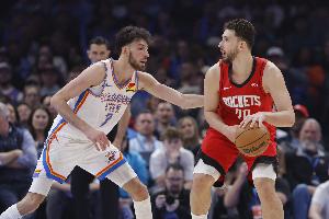 Lowe：切特?fù)Q申京怎么樣？至少申京一打文班就來勁