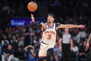 哈特季后賽單場出戰(zhàn)不足30分鐘卻拿至少15板6助4斷 NBA歷史第一人