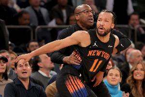 Windhorst：邁克·布朗排兵布陣很棒 布倫森下半場摧毀了科內(nèi)特