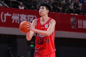 戲份不多！徐昕全場3投2中得到5分3籃板1搶斷 有一記精彩扣籃