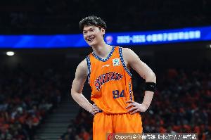 NBA名宿跟你鬧呢？王哲林17中10砍下29分15板1斷1帽 7前場(chǎng)板！