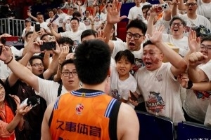 家人與隊友！李弘權社媒曬照：上海 THIS IS FOR YOU 