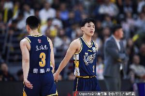 朱芳雨：徐杰胡明軒都是因為傷病從國家隊調整出來 小胡膝蓋勞損