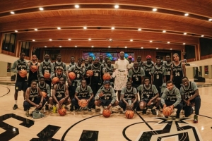 足籃聯動！塞內加爾國家隊造訪NBA馬刺隊訓練中心