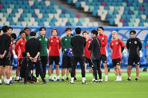 日本隊今日開啟抵美后首訓，5000人參觀訓練+南野拓實和球隊會合
