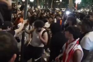 籃球流氓！官方：G3觀賽派對現(xiàn)場有21人被捕 5名警察受傷！