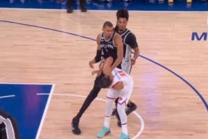 Stein：NBA將審查文班對(duì)布倫森的犯規(guī)動(dòng)作 以決定是否追加處罰