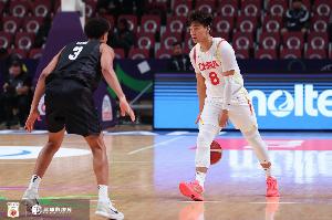 媒體人：趙睿周琦受傷病困擾 比賽中幫不上忙 那就讓他們好好養傷