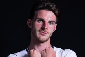 賴斯：我被曬傷+定妝照皮膚紅得發亮，我媽快把我罵死了