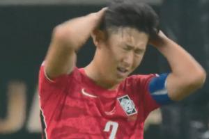 抱頭非常懊惱！孫興慜遠射再次偏出球門+4射0正