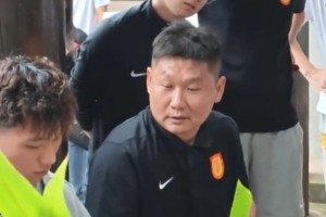 銅梁龍將士在安居古城體驗端午民俗，劉建業包粽子恩加德烏打糍粑
