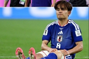 板倉滉談久保建英傷情：他跟我說今天情況更加穩定，希望只是輕傷