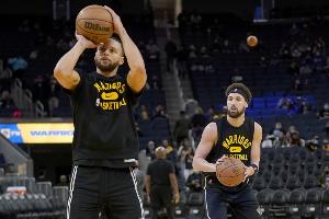 伊戈達拉：我讓兒子學克萊的投籃姿勢 庫里的姿勢沒人學得來