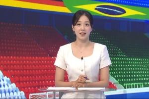 記得她嗎？韓國美女主持2014場邊一笑成名，今日正主持世界杯節目