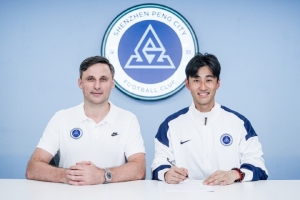 官方：新鵬城與25歲門將彭鵬續約兩年，并擁有延長至第三年的選項