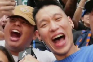 書豪客串街頭記者感受瘋狂的紐約球迷！球迷狂喊：布倫森是我爸爸