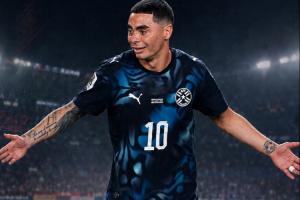 捂嘴紅牌！伊布抗議FIFA新規(guī)：這不是足球是馬戲團 說話都不行？