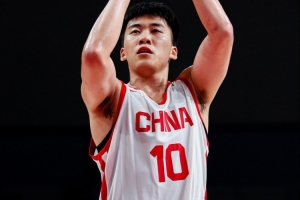 王俊杰仍然是大前鋒位置的高效球員 有機會就進攻 對抗能力強