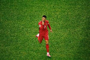 回擊質疑！41歲C羅上演雙響全場跑了8406.1米，最快速度31.6km/h
