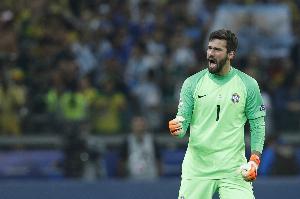 ESPN：巴西隊告知FIFA，對陣蘇格蘭將拒絕使用紅色門將球衣