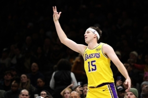 落選秀逆襲！薪資專家：里夫斯下賽季薪資將排NBA后衛第16位！