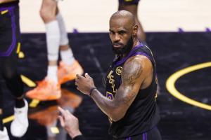 弗萊：詹姆斯最明智選擇就是留守湖人 騎士漏洞太多他無力填補(bǔ)