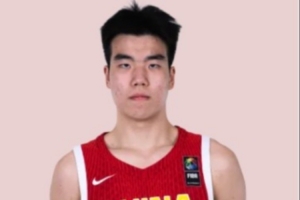 記者：第三節摔傷離場的張懿趙杰賽后已經前往醫院進行檢查