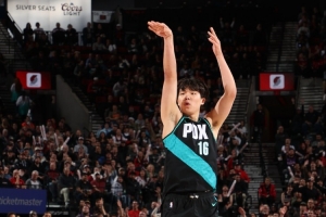 媒體人：現在連投籃也不再是楊瀚森的賣點 形勢相當嚴峻