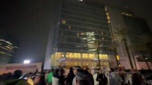 盤外招有用？昨日墨西哥球迷在酒店外徹夜鳴笛，厄瓜多爾賽前抗議