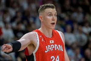 媒體人：日本隊(duì)反擊速度真快 下半場雙方三分投射將是勝負(fù)關(guān)鍵
