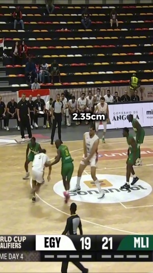 現(xiàn)役最高！埃及2米36巨人中鋒現(xiàn)身世預賽 NBA歷史最高球員2米31