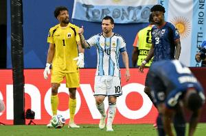 阿根廷在世界杯參加12次加時賽所有球隊最多，贏下其中10場