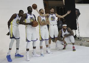 當年也算震驚聯盟了！8年前的今天：考辛斯1年530萬加盟勇士