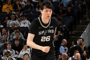 努力掙個雙向合同？李賢重替補17分鐘 7中4&三分5中2拿11分2板