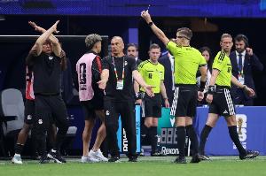 埃及領隊：主教練做'交叉'手勢是為表達遭受不公，FIFA允許這樣做