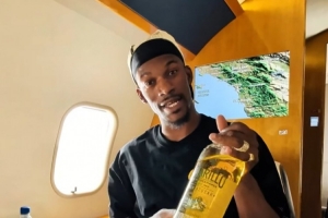 看球了！巴特勒曬視頻 乘私人飛機前往溫哥華觀戰哥倫比亞VS瑞士