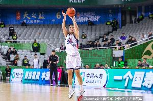 直播吧：山東男籃已經與后衛陳培東完成兩年C合同續約