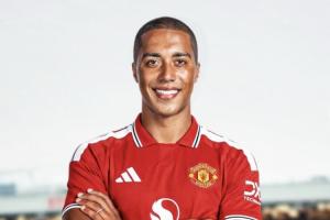 曼聯撿到寶？WhoScored：蒂萊曼斯多項數據為優勢，無顯著劣勢