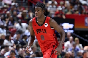 天賦確實好！4號秀凱萊布·威爾遜15中7拿下19分8板2助1帽