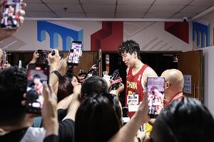 劉禹鋮：楊瀚森語法不好咋了？中國人學那么多語法能跟老外交流嗎