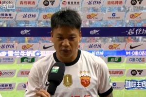 岳鑫：下半場剛出來大家有點松懈，沒拿到3分比較可惜，回去總結