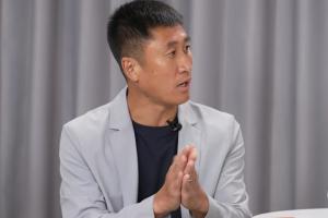 馬寧：阿聯(lián)酋聯(lián)賽規(guī)定，只要有隊(duì)員過來跟裁判鼓掌，紅牌罰下