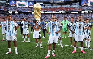 天空：FIFA準備調查阿根廷隊賽后行為，涉及帕雷德斯、莫利納等人