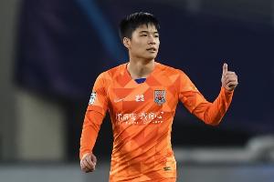 段劉愚再發(fā)文：轉(zhuǎn)會(huì)完全是個(gè)人選擇，泰山提供了優(yōu)厚的續(xù)約方案
