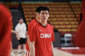這場勝利不是中國男籃常規的贏球方式 但龐崢麟的表現最值得注意