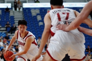 熱身賽-趙嘉仁14分 焦海龍14分 山西男籃戰(zhàn)勝國(guó)際職業(yè)聯(lián)隊(duì)