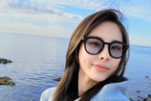王思雨曬個人照：海邊是自愈的終極目的地