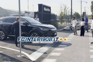 記者：斯通斯已經抵達米蘭城，準備完成加盟國米程序